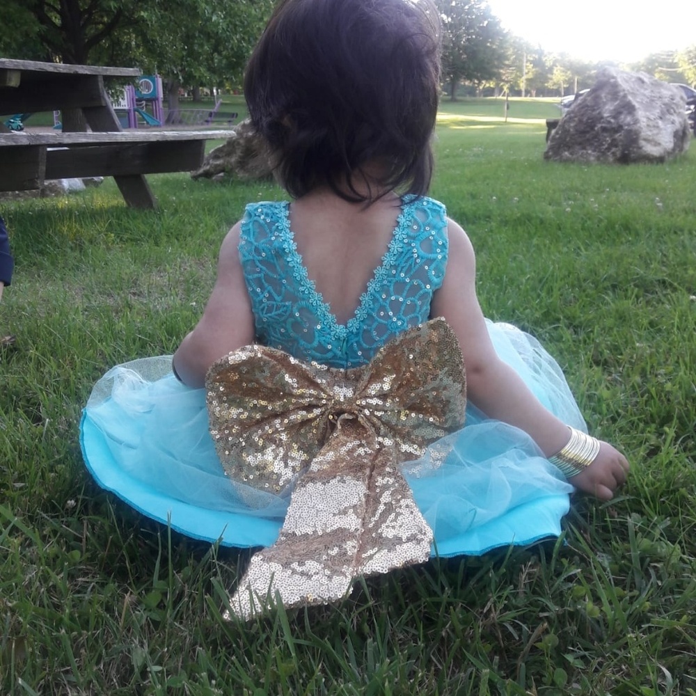 Dress‎